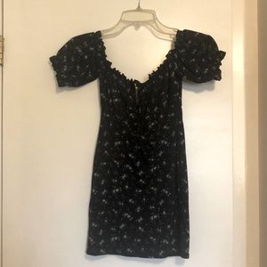 Pretty Little Thing - Floral Mini Bodycon Dress